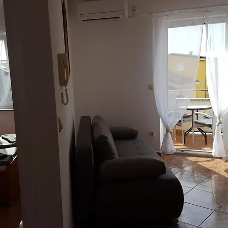 Zagi Appartement *