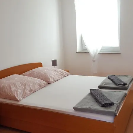 Zagi Apartment *